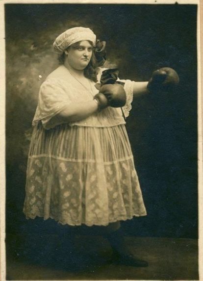 Winner-of-the-Most-Scary-Woman-in-the-UK-award-in-1883-was-Hattie-The-Mad-Hatter-Madders.Old Pics Archive.